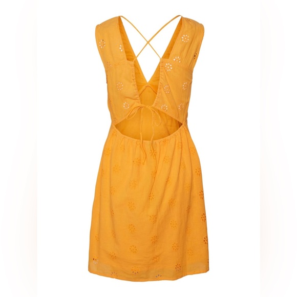 Vero Moda eyelet mini dress with cross back - Picture 9 of 12